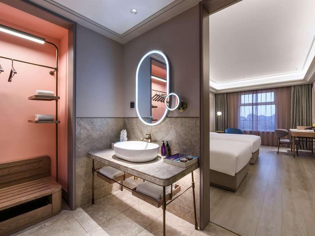 Mercure Shanghai Jinqiao Экстерьер фото